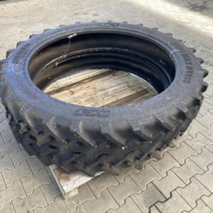 BKT 270/95R46 (2022)