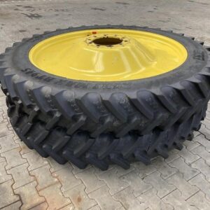 BKT 320/90R54